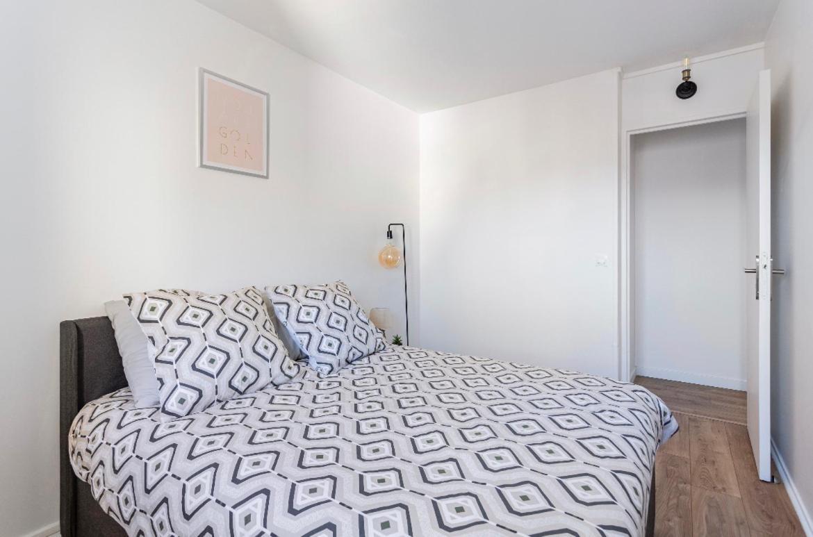 Appart Spacieux Pres De Paris Сартрувиль Экстерьер фото